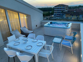 Haus Margarete - Attico Infinity Vista Mare con Jacuzzi - Agenzia Cocal Caorle
